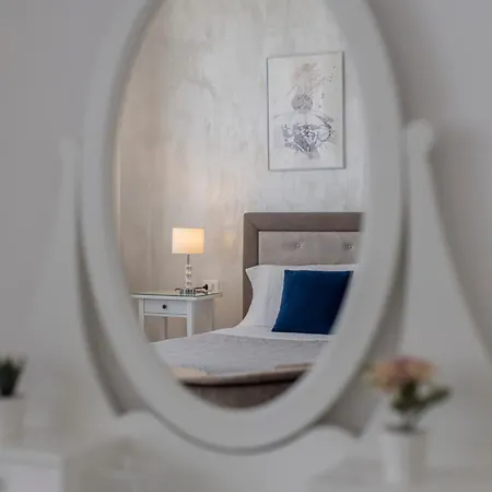 בית הארחה The Gallery Boutique טריאסטה